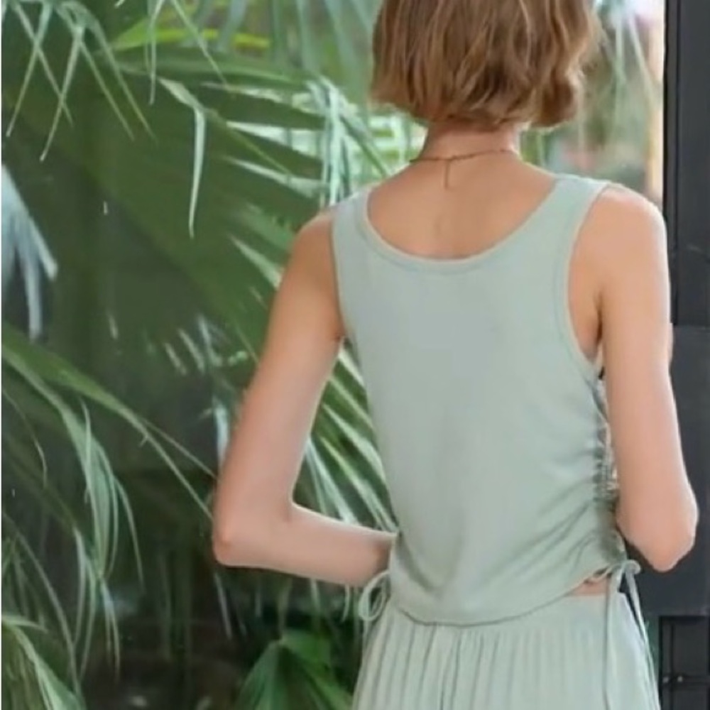 Elegant Boutique Mint Green Women's 3 Piece Jumpsuit Set - Picture 4 of 8